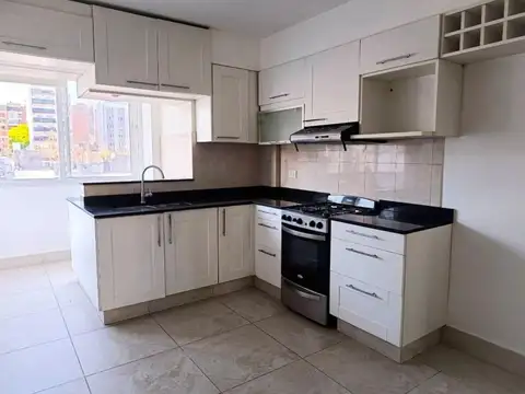 Departamento en venta de 2 dormitorios reciclado en urquiza y paraguay, rosario