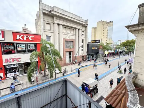 Depto Tipo Casa 4 ambientes con 2 baños