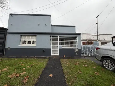 Casa 3 ambientes en lo mejor del barrio Don Bosco