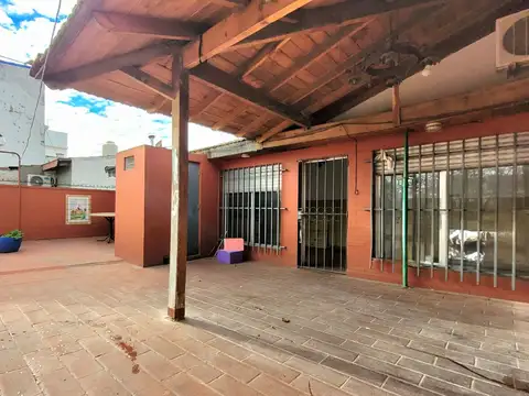 VENTA CASA 3 AMBIENTES C/COCHERA MARTIN CORONADO