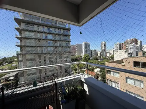 Departamento en Alquiler con 1 cocheras