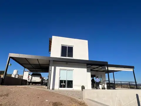 SE VENDE CASA EN VILLA CARLOS PAZ APTA CREDITO