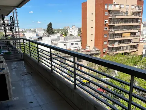ALQUILER - 2 Ambientes con balcón - semi nuevo impecable - CABALLITO