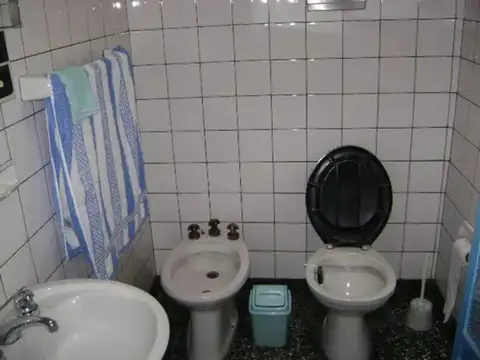 Casa Sobre Lote De 4 Amb Con Cochera
