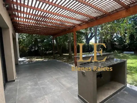 Casa en Venta en San Matias, USD 270.000