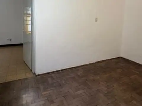 Depto Tipo Casa en Alquiler 60 años