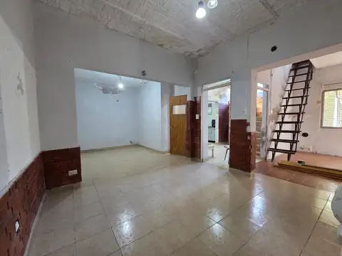 VENTA PH 3 AMBIENTES CON TERRAZA PROPIA Y PATIO