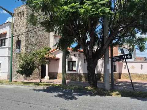 HOSTAL EN VENTA