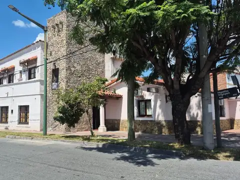 Jose Evaristo Uriburu 400