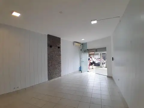 Local en Alquiler en Campana, $ 500.000