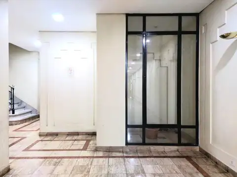 Hipólito Yrigoyen 400, Piso 5