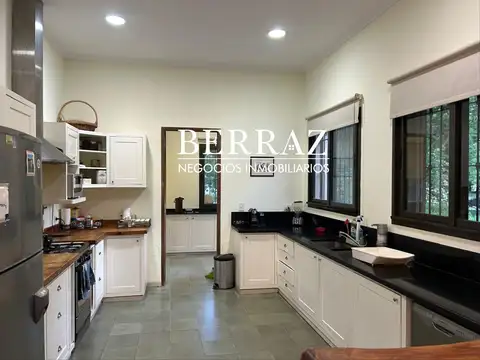 Casa Alquiler Temporario 4 Dormitorios Lote de 900 m2 Chacras de Murray Pilar
