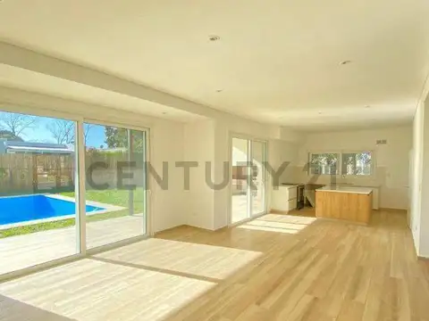 DESTACADA CASA CON PILETA EN PLENO SAN RAMON