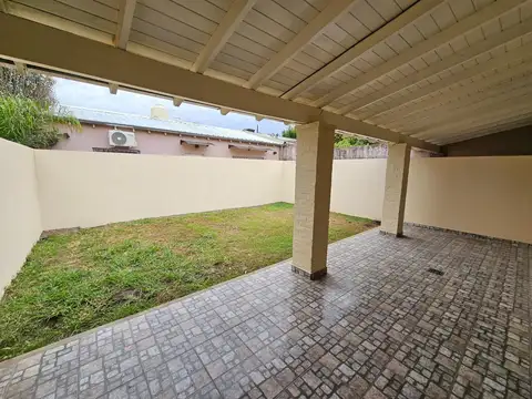 Depto Tipo Casa 3 ambientes con 1 baño