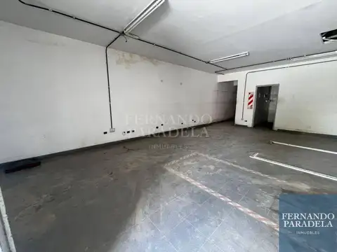 Local de 600 m2 en alquiler en V. Udaondo