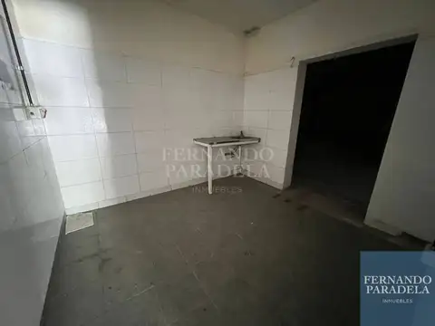 Local de 600 m2 en alquiler en V. Udaondo