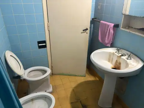 Casa 5 ambientes con 1 baño