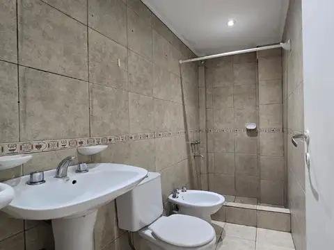 Departamento en Alquiler en Castelar, $ 350.000