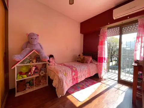 Depto Tipo Casa 4 ambientes con 2 baños
