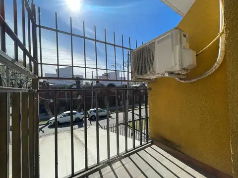 Depto Tipo Casa en Venta con 2 cocheras