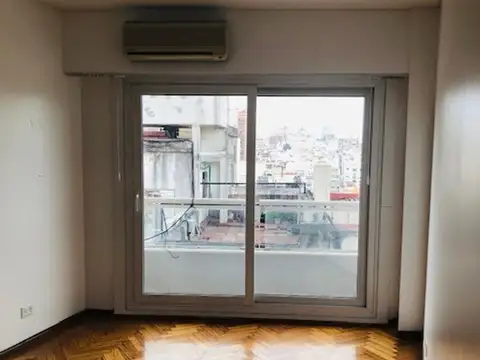 Amplio y luminoso en piso 16 con vista a la ciudad