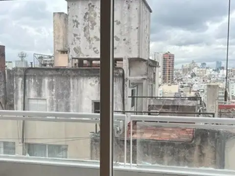 Amplio y luminoso en piso 16 con vista a la ciudad