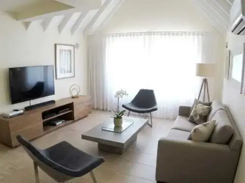 Casa 6 ambientes con 2 baños