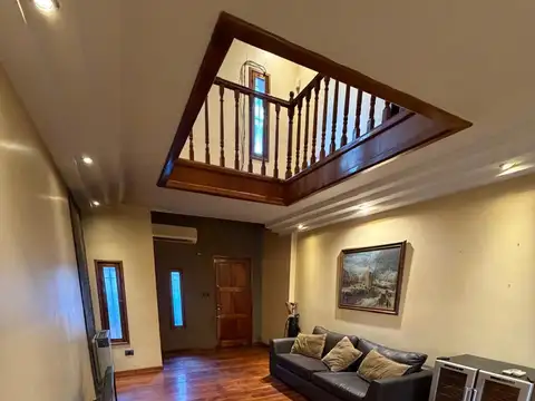 Paso 2200, Piso -