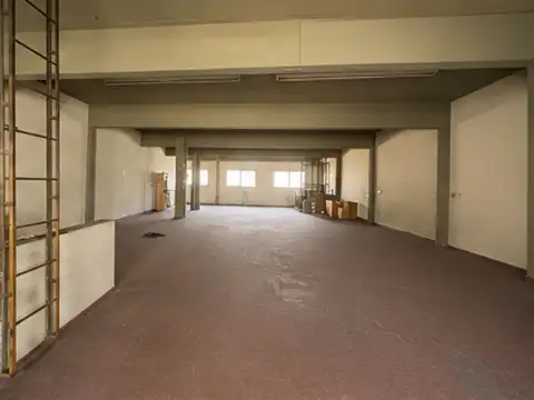 Venta Depósito Galpón 500 m² Doble Acceso Flores
