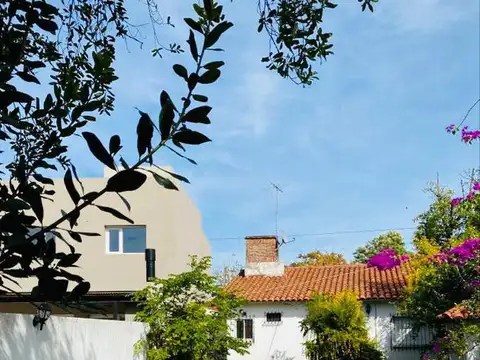 Chalet con 3 ambientes a la venta en la mejor zona de  Castelar Norte