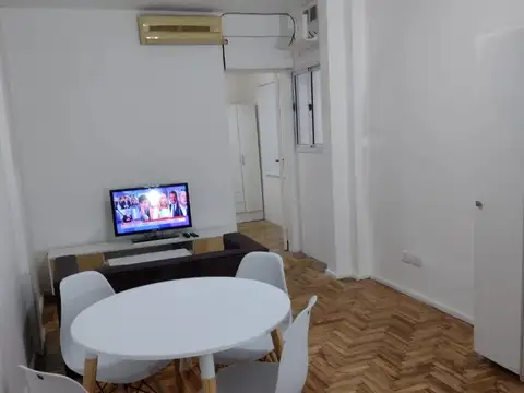 2 Ambientes A Cuatro Cuadras De Facultad De Medicina.