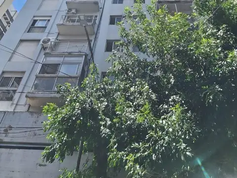 Quilmes Ctro. Alquiler. Depto. 2 ambientes.