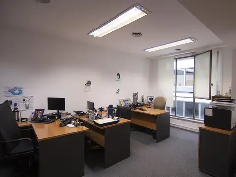 Oficina en Alquiler 85 años