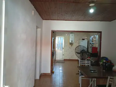 Casa 3 ambientes con 1 baño