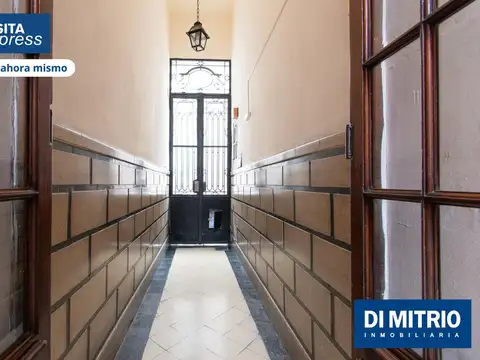 Depto Tipo Casa en Venta al Este