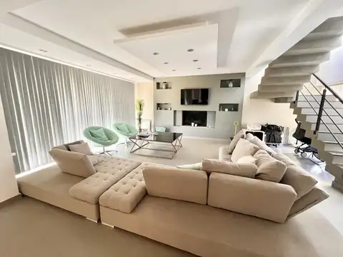 Casa en Venta - Barrio Cerrado Isla del Este - Delta de Tigre