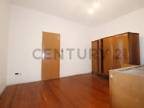 Casa 4 AMB. Con Terraza y Garaje - Devoto