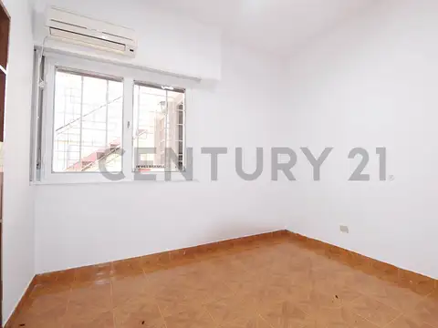 Ladines 3600, Piso 0