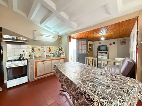 Casa 4 ambientes con 1 baño