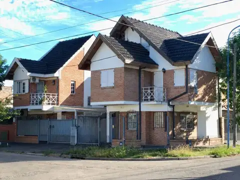 TRIPEX 5 AMBIENTES. LANUS OESTE