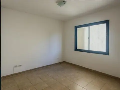 Departamento 5 ambientes con 1 baño