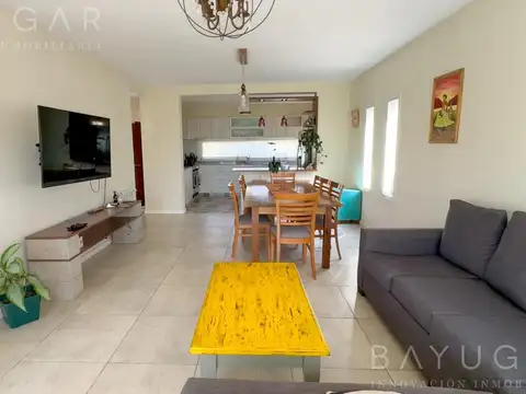 Casa en Alquiler en Pilar del Este - Santa Guadalupe, USD 1.200