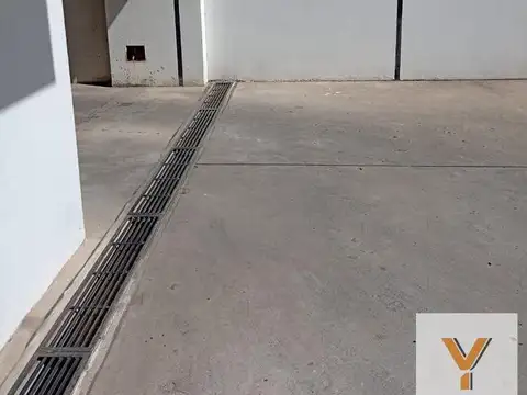 Cochera en venta - 13mts2  - La Plata