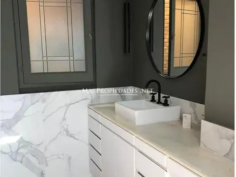 Casa 5 ambientes con 3 baños