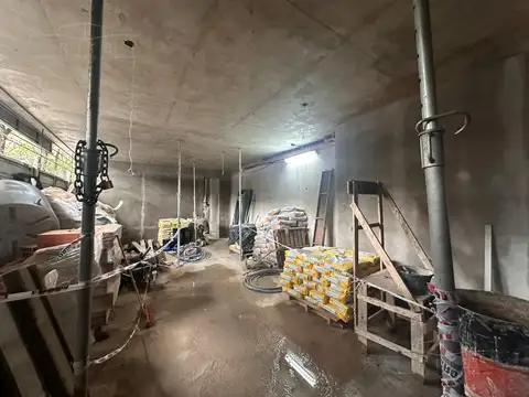 Local en Venta en Chacarita, USD 395.000