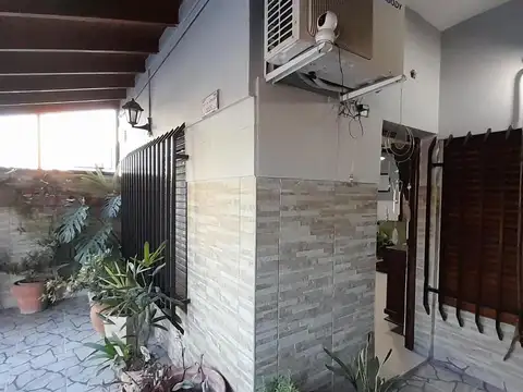 Depto Tipo Casa en Venta en Isidro Casanova, USD 108.000