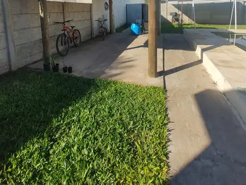 Casa + Galpón en Roldán