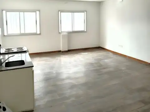 DEPARTAMENTO MONOAMBIENTE EN MUY BUEN ESTADO .