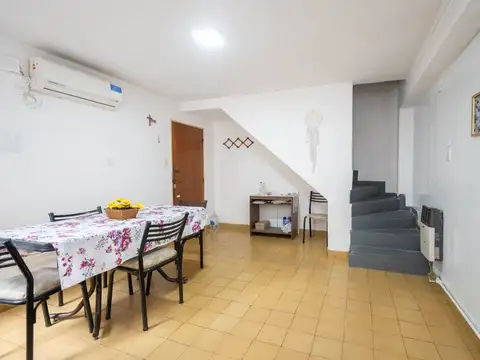 Depto Tipo Casa en Venta de 2 dormitorios