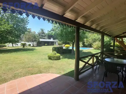 Manuela Pedraza al 1500